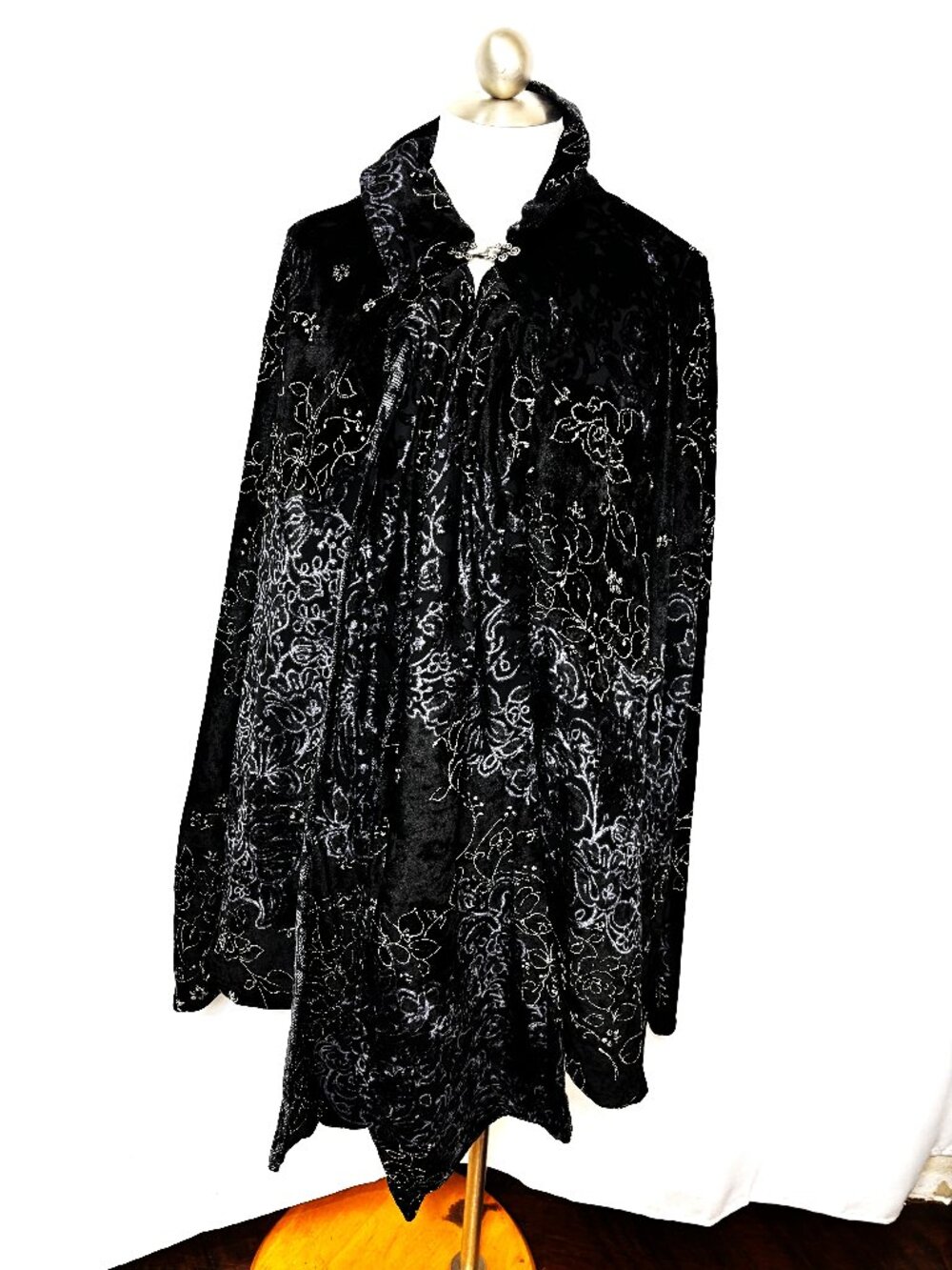 Handcrafted Blk Burnout Velvet Lined short cape